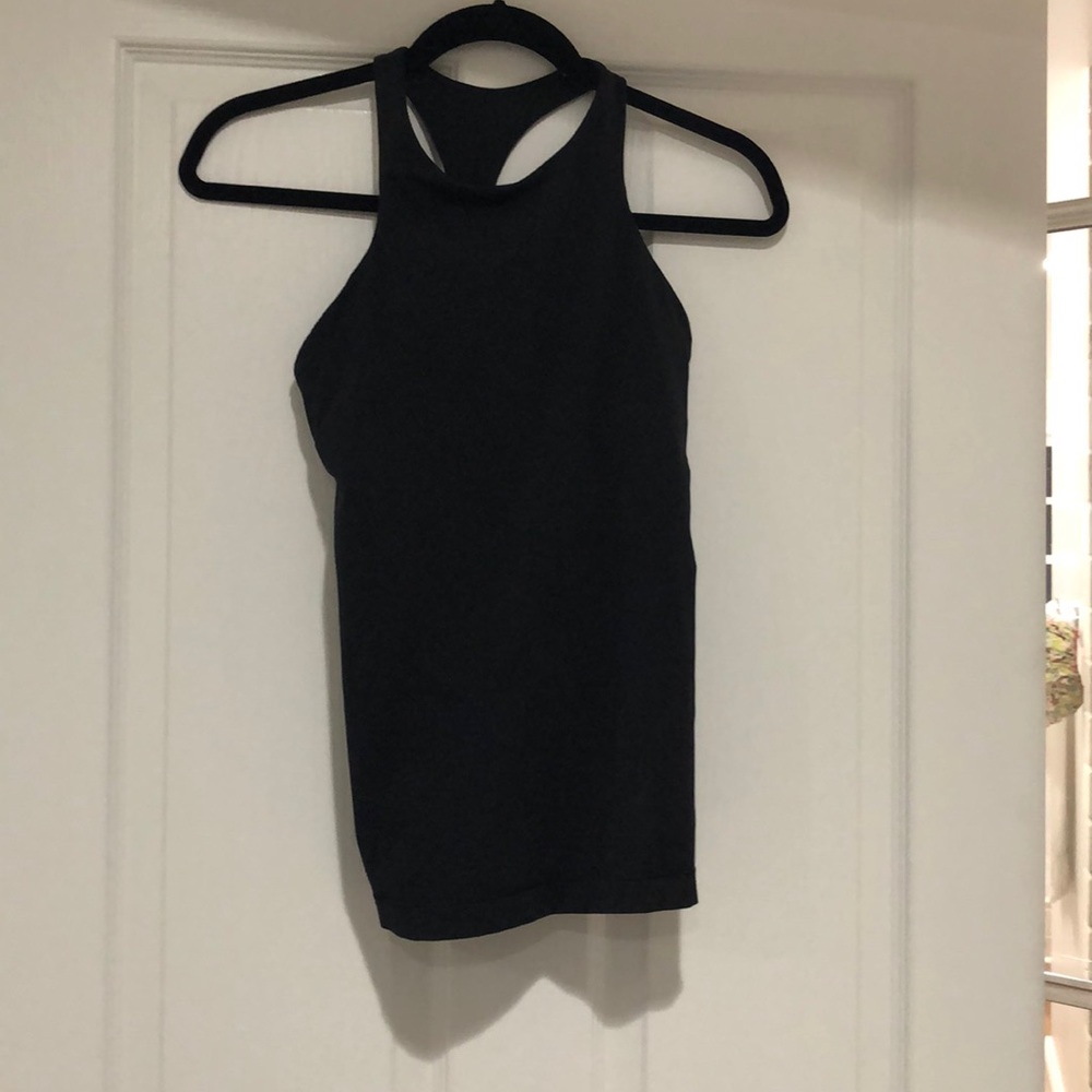 Lululemon top